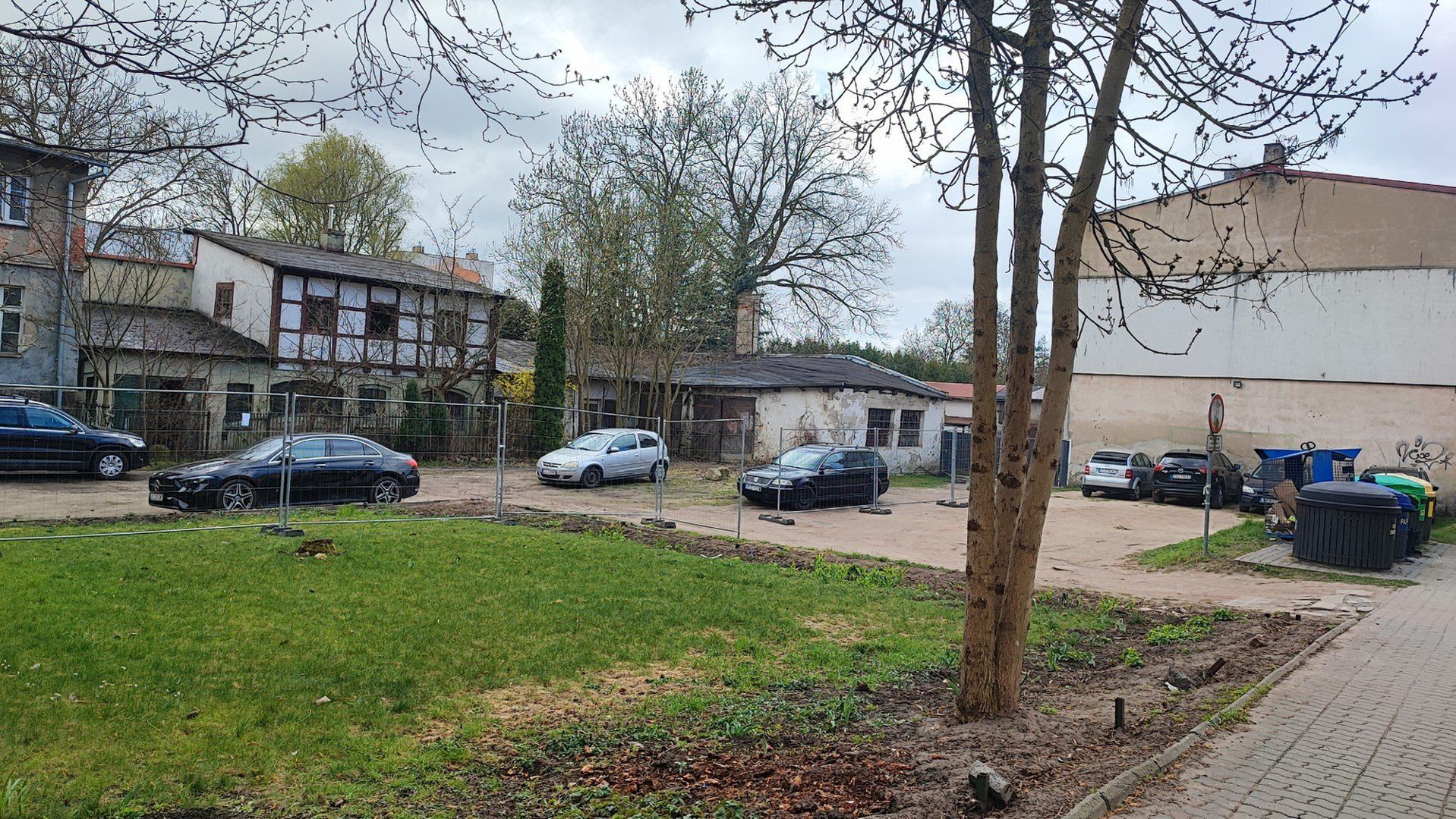 Umowa z wykonawcą podpisana. Rusza budowa Centrum Opiekuńczo-Mieszkalnego w Szczecinku
