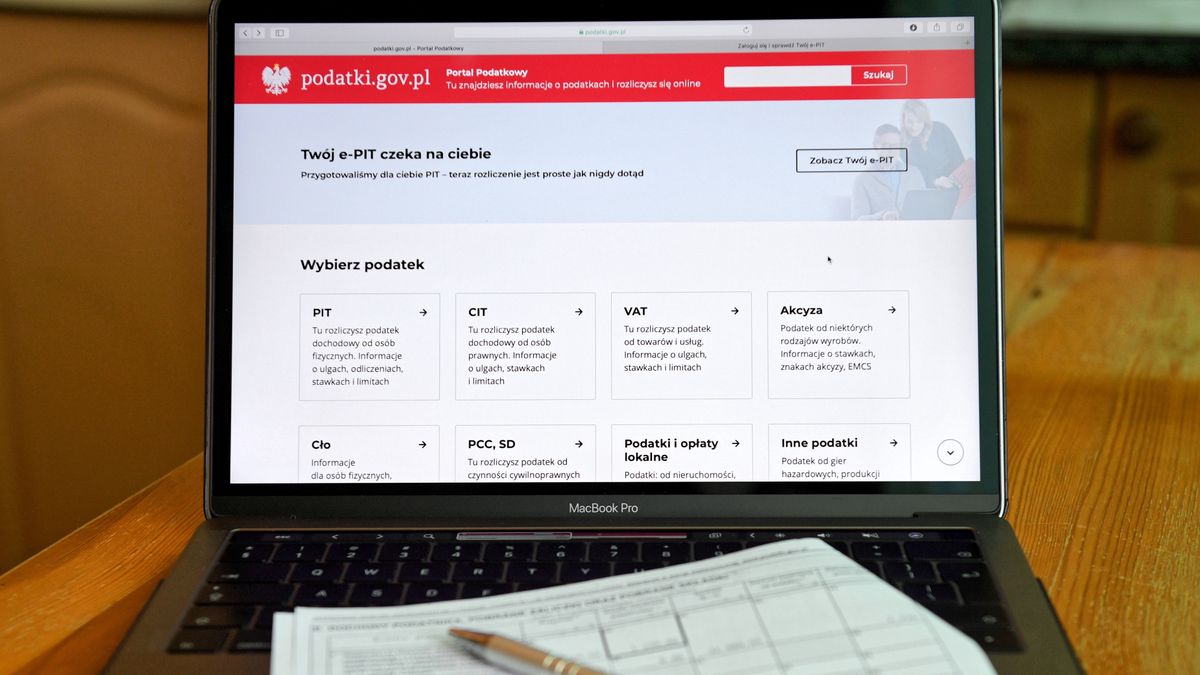 portalDarek Delmanowiczfiskus, PIT, podatek, podatki, portal, urz�d skarbowy, internet, internetowy, rozlicza�, rozliczanie, ePIT, e-PIT