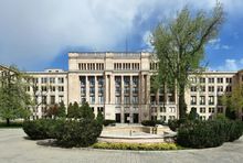 Umowa będzie obowiązywać co najmniej 18 miesięcy