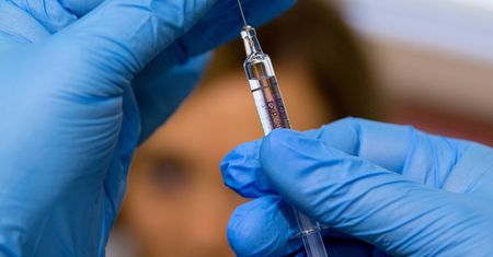 Koronawirus. Szczepionka przeciwko gruźlicy jednak chroni przed SARS-CoV-2?