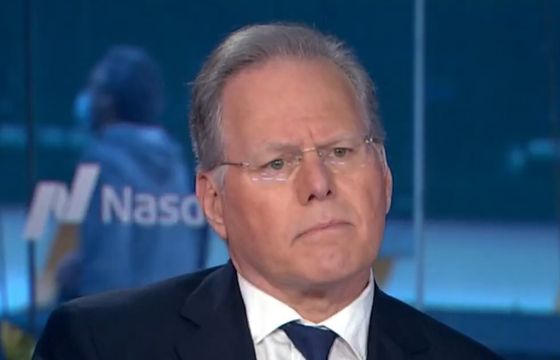Szef właściciela TVN nie zarobi trzy razy więcej niż przed rokiem? Inwestorzy przeciw