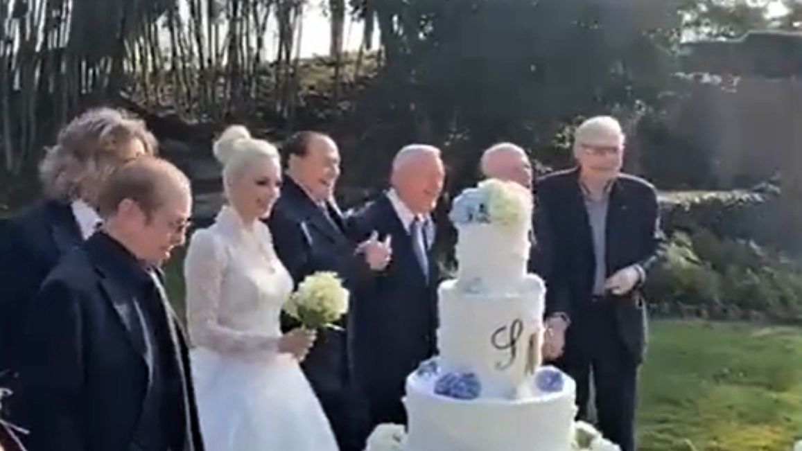 Berlusconi wziął symboliczny ślub ze sporo młodszą partnerką 