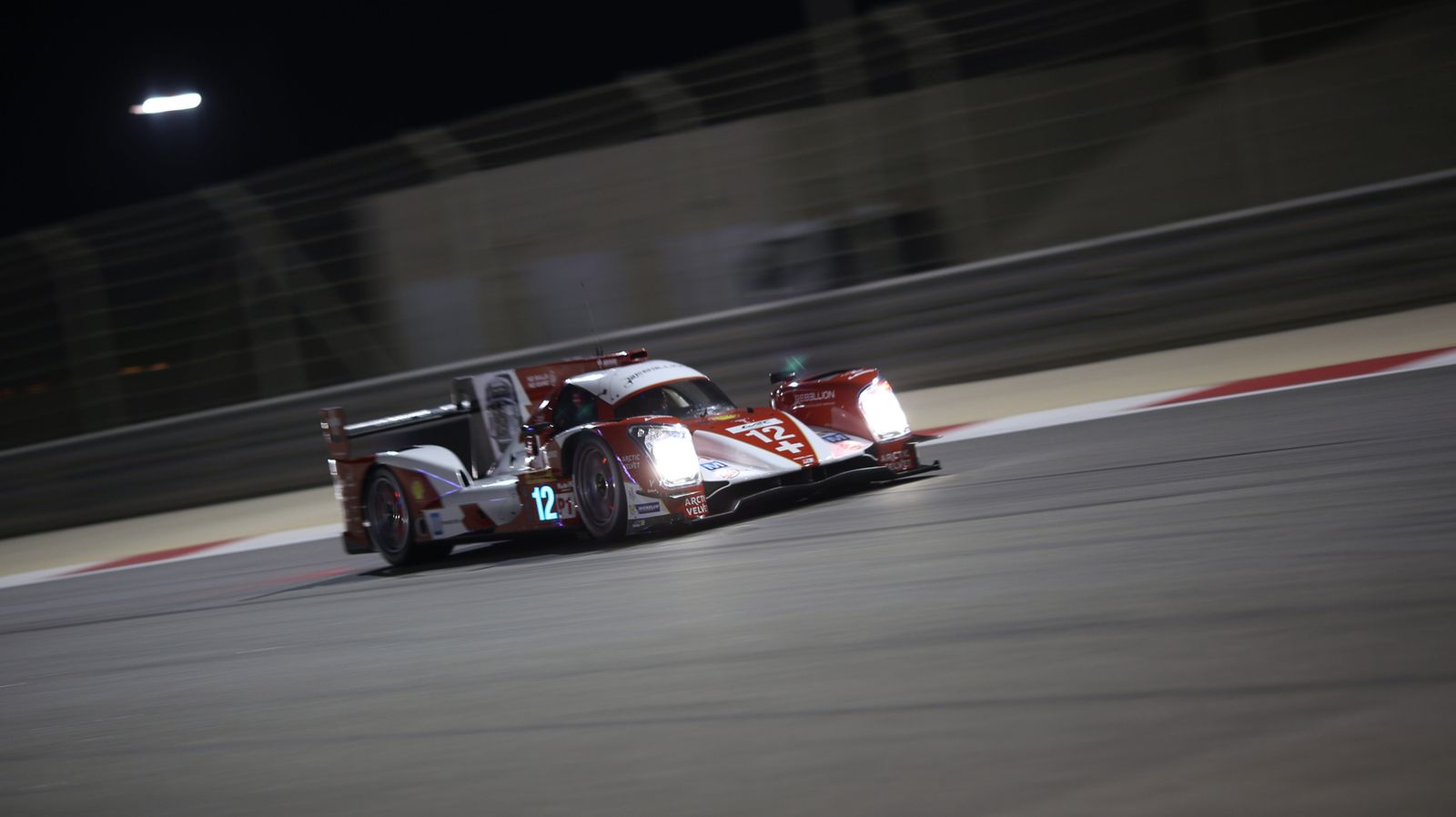 WEC 2014 Bahrajn: Davidson i Buemi mistrzami 6