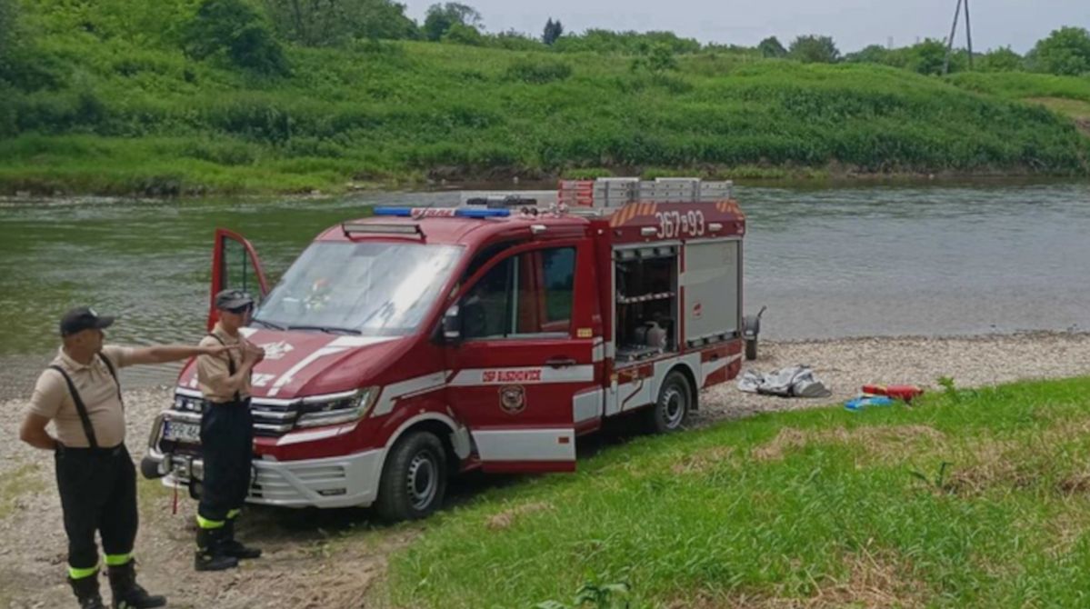 Nastolatek podtopił się na Sanie w Buszkowicach. Pomogli mu strażacy z OSP