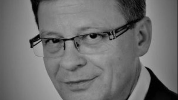 Warszawa. Praga-Północ. Nie żyje wiceburmistrz dzielnicy, Dariusz Wolke. Współpracownicy żegnają urzędnika, podkreślając jego serdeczność, poczucie humoru i wysokie kompetencje