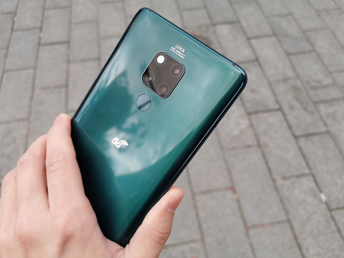 Huawei Mate 20 X 5G – jeden z pierwszych smartfonów z 5G na rynku, fot. Piotr Urbaniak.