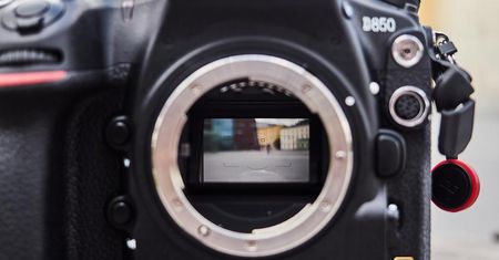 Czy Nikon, którego kupiłeś, na pewno jest nowy? Sprawdź oznaczenia