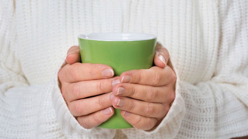 Kubek zielonej herbaty