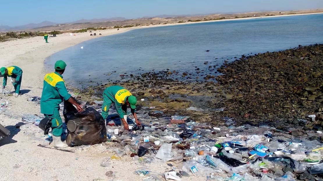 Egipt chce walczyć z zalewem plastiku