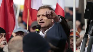 Berlin: Robert Bąkiewicz skuty przez niemiecką policję. MSZ zabrało głos