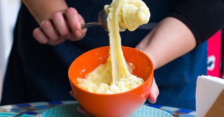 Gruzini dodają do ziemniaków. Puree jest pyszne i ma nietypową konsystencję