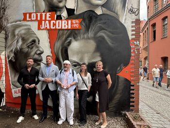 Toruń upamiętnił Lotte Jacobi. Powstały mural, rzeźba i wystawa