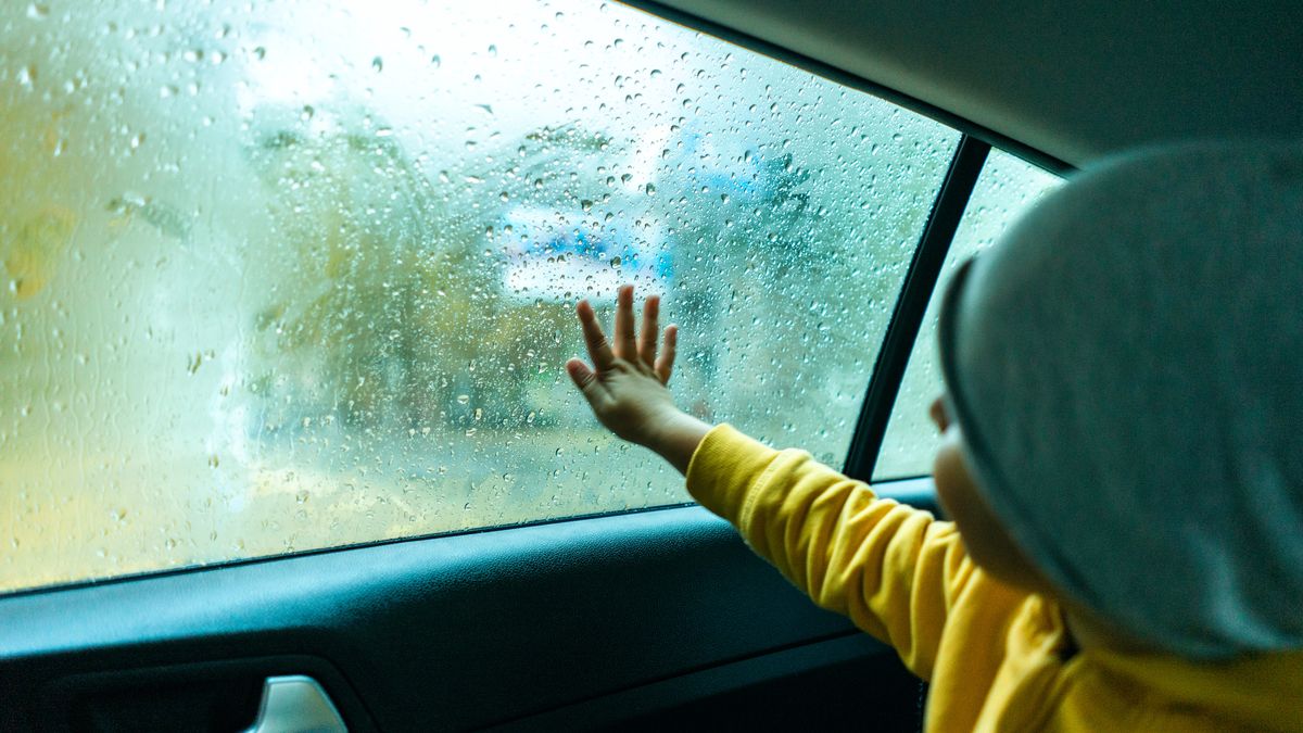 Istnieje domowy sposób na zaparowane szyby w samochodzie