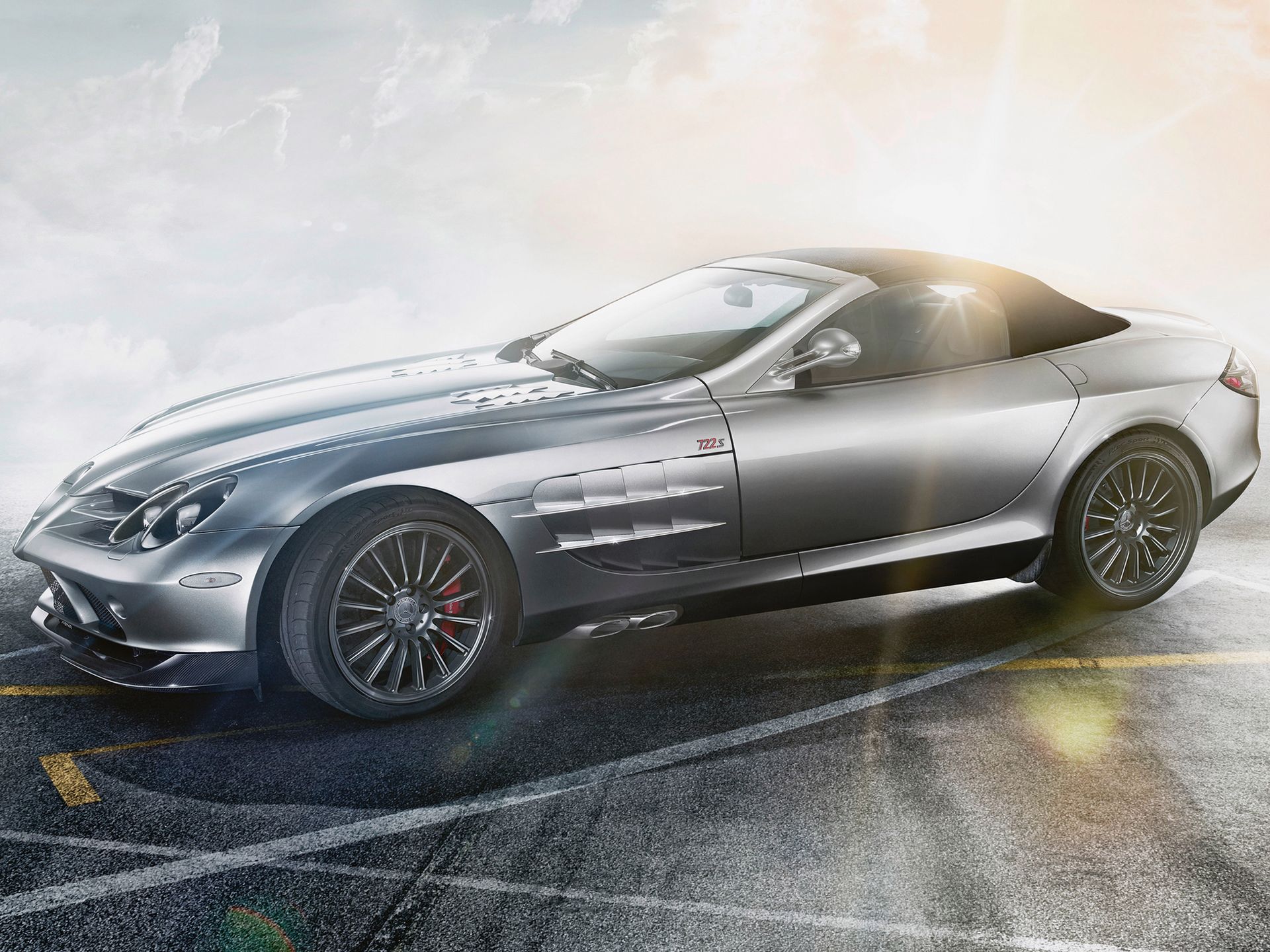 Pokolenie wcześniej: Mercedes-Benz SLR McLaren 37