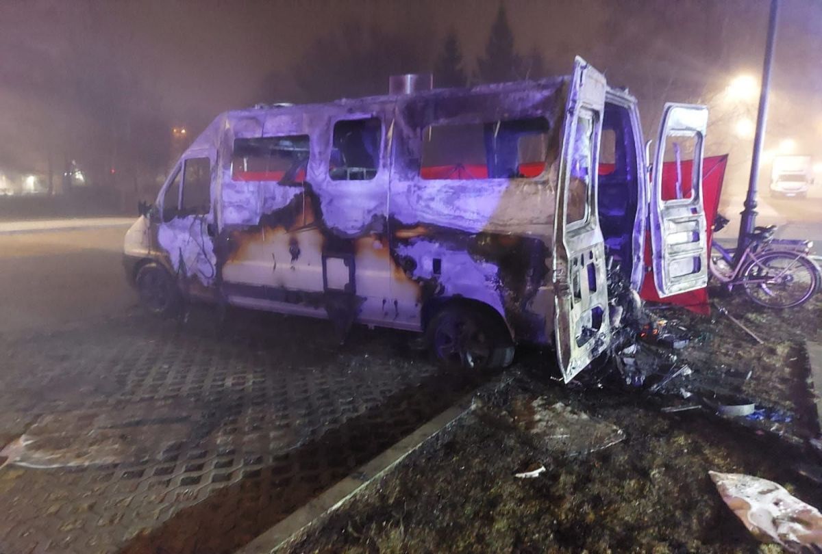 Pożar kampera na Pomorzu. Zginęła jedna osoba