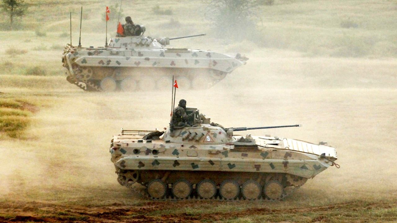 Indie zmodernizują 693 BMP-2 Sarath