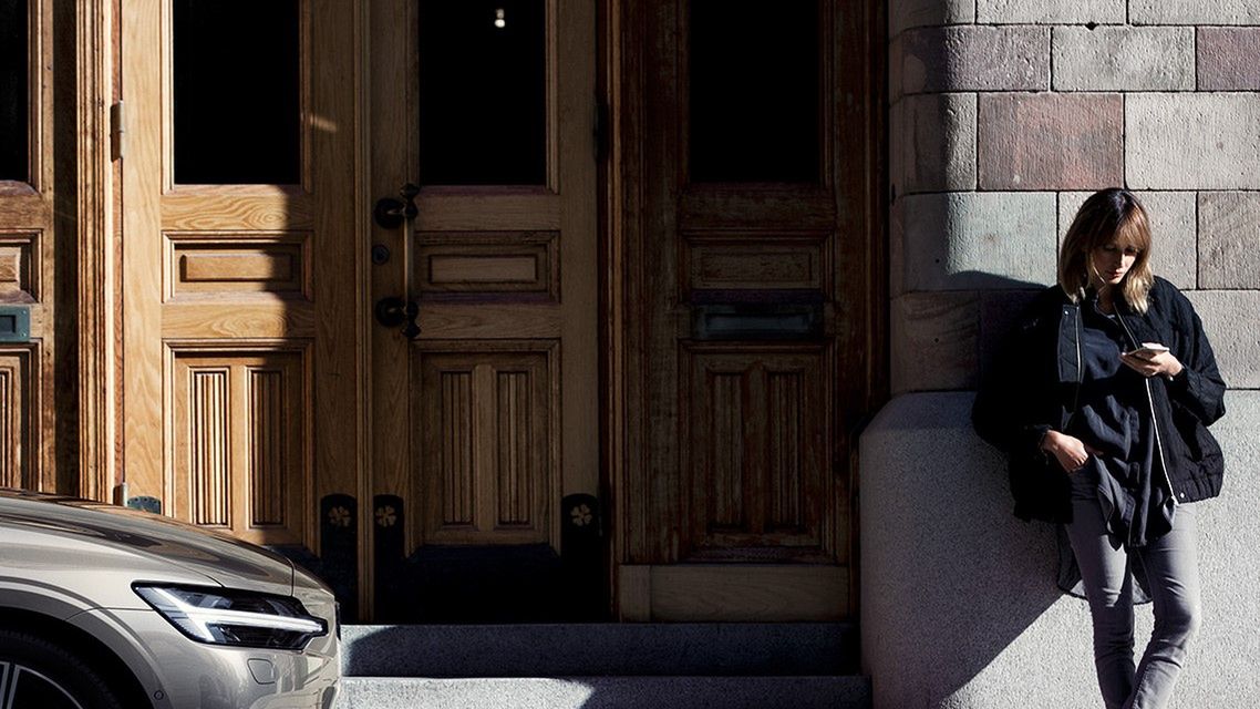 Nowe V60 powoli wyłania się z ukrycia.