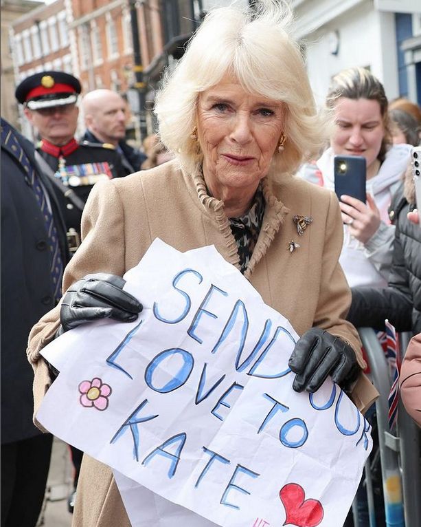Księżna Kate odpowiedziała na list z życzeniami powrotu do zdrowia