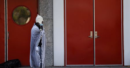 W Teksasie zamarzły wiatraki, stan nie ma prądu. Zima paraliżuje USA