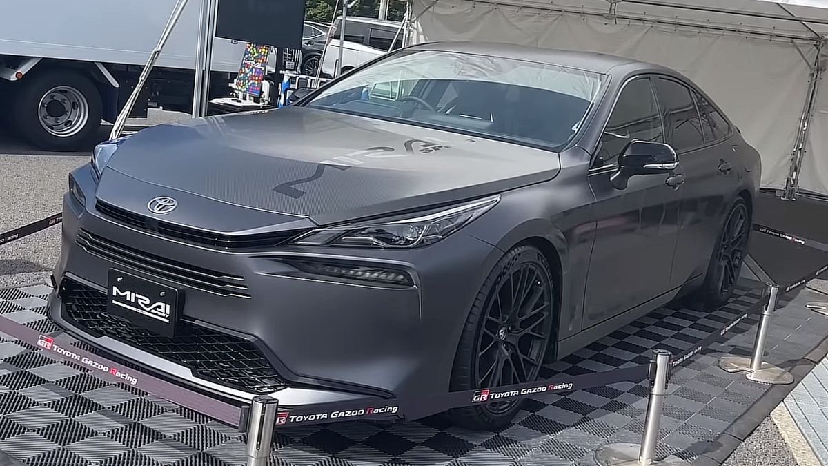 Toyota Mirai Sport Concept