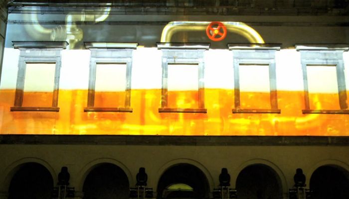 Warszawski 3D mapping Tomka Bagińskiego 3