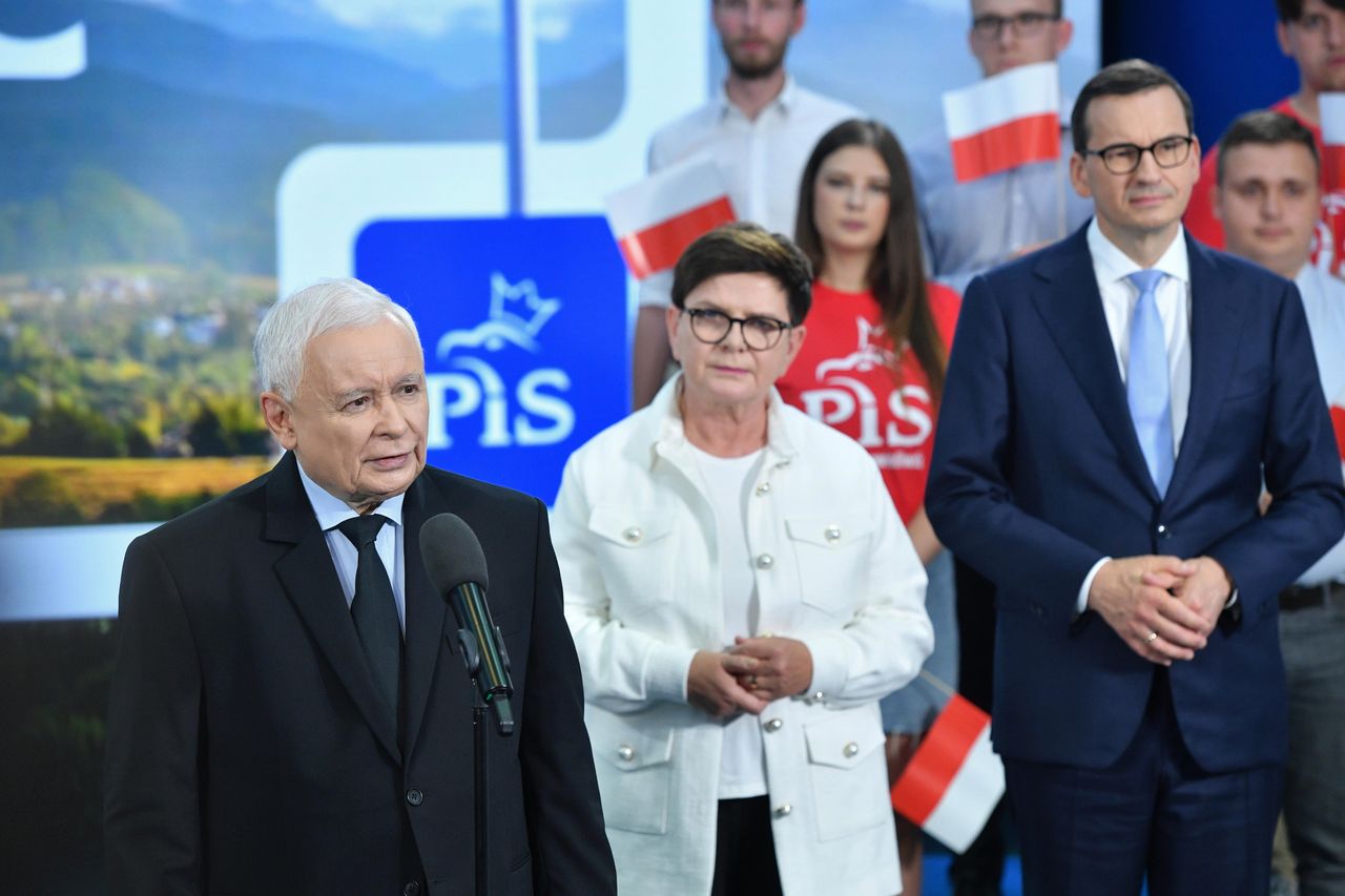Losy Morawieckiego w PiS. "W kogoś uderzyć trzeba"