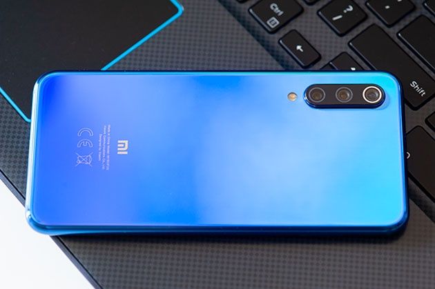 Xiaomi Mi 9 SE - bardzo dobry telefon za około 1300 zł