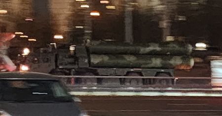 Suną przez Moskwę. Mają jeden cel