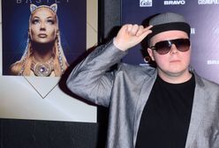 Donatan dziękuje ojcu za przemoc domową. Nabija się z krytyki