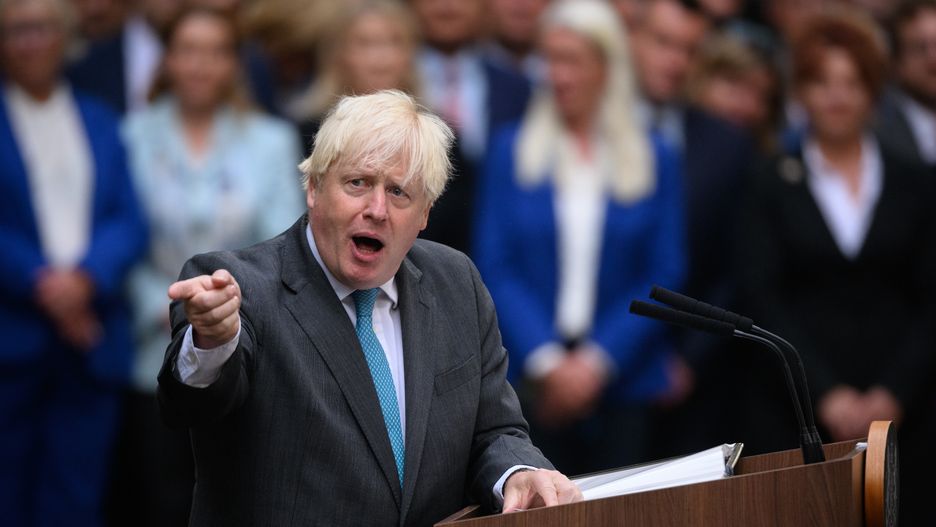 Boris Johnson Delivers Farewell Remarks At No10
LONDON, ENGLAND - SEPTEMBER 06: Boris Johnson addresses the media from outside number 10 before formally resigning as Prime Minister, at Downing Street on September 06, 2022 in London, England. Boris Johnson is stepping down following the election of Liz Truss, the former foreign secretary, as Conservative Party leader. (Photo by Leon Neal/Getty Images)
Leon Neal