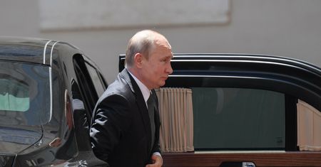 Rosja zostaje na lodzie. "Duma Putina" robi dobrą minę do złej gry