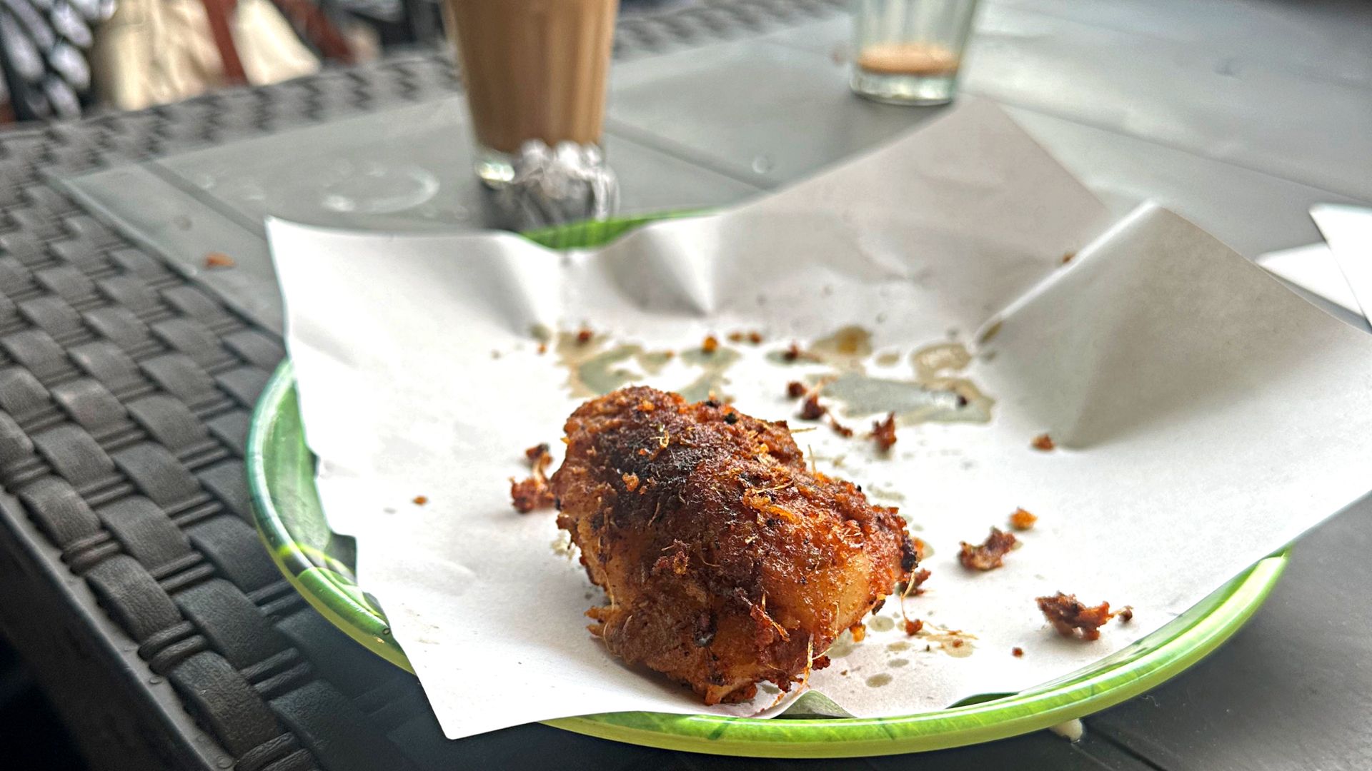 Ból brzucha po jedzeniu może mieć wiele przyczyn.