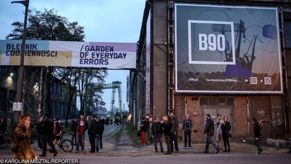 Właściciele klubu B90 staną przed sądem w sprawie organizowania imprez masowych