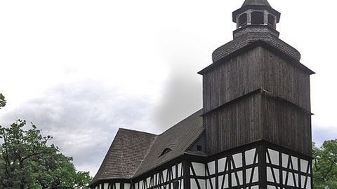 Koronawirus. Księża zakażeni. Sanepid szuka przyjmujących komunię świętą