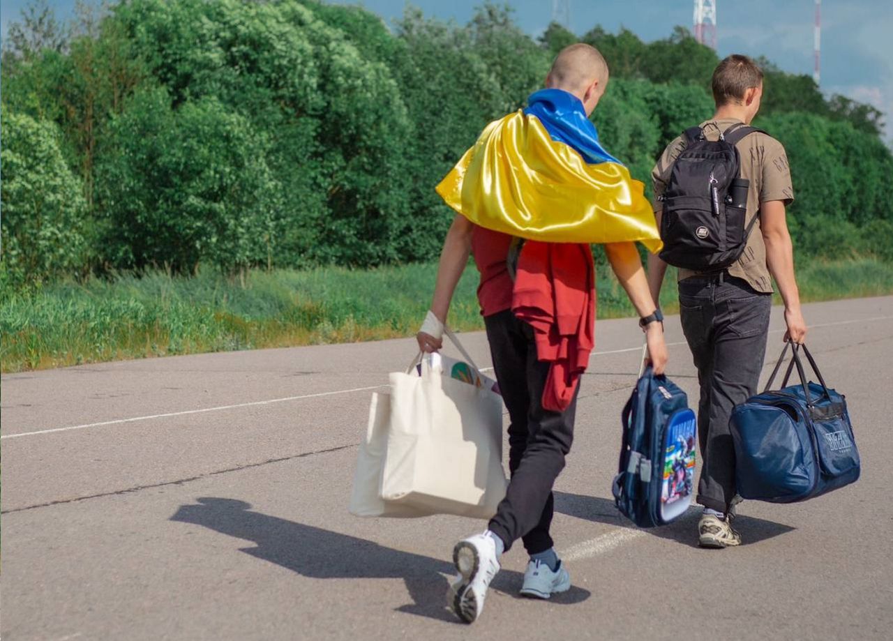Thirteen Ukrainian children safely repatriated amid Russia tensions