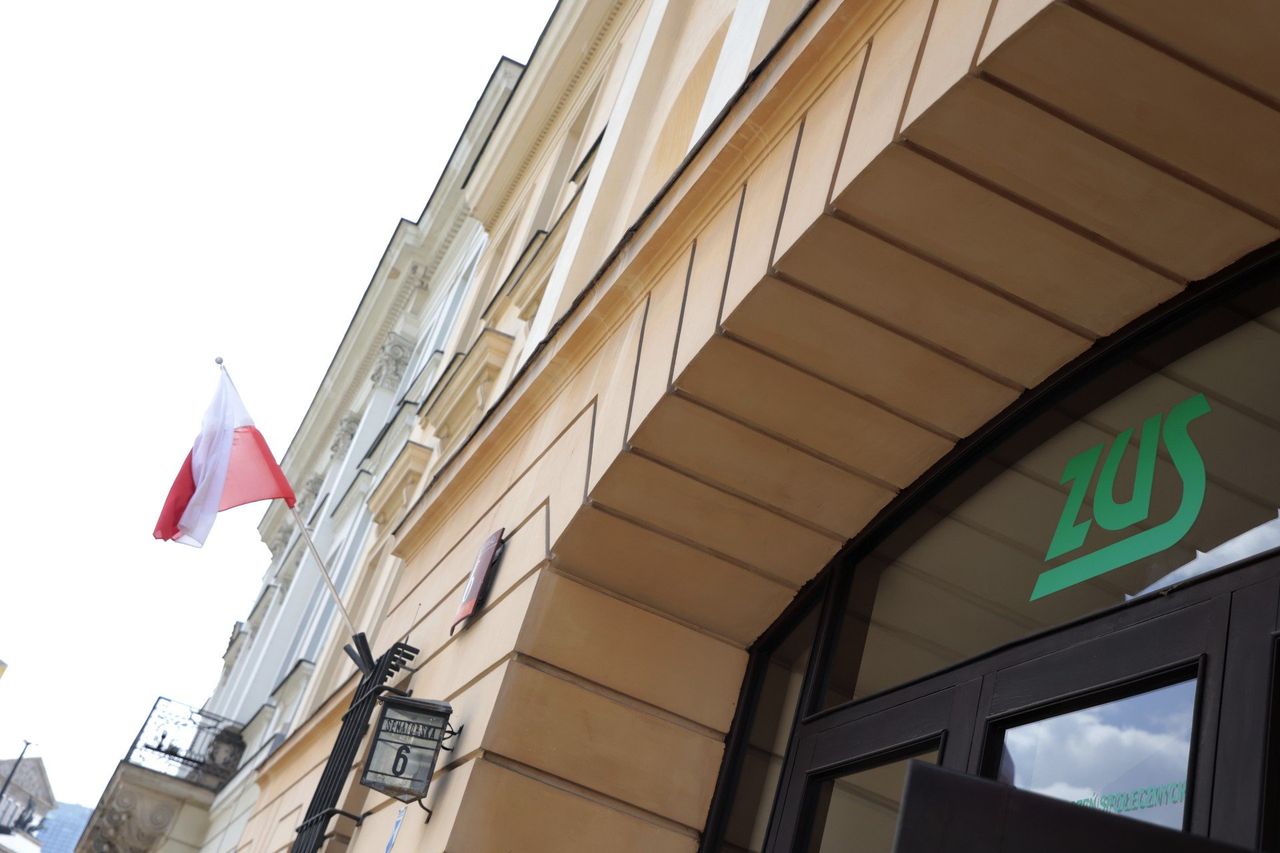 Składka zdrowotna od PRL do Polskiego Ładu. Dlaczego wciąż budzi emocje?