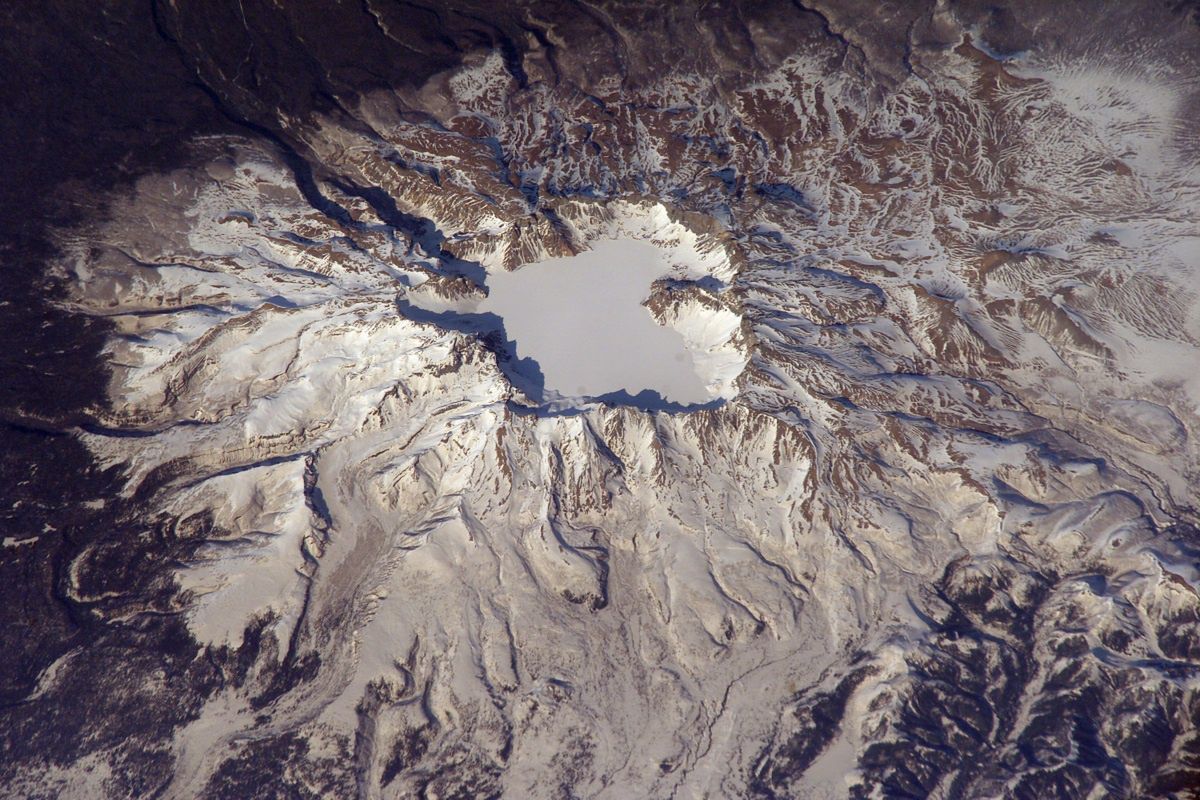 Góra Pektu-san jest oficjalnym miejscem narodzin Kim Dzong Ila 