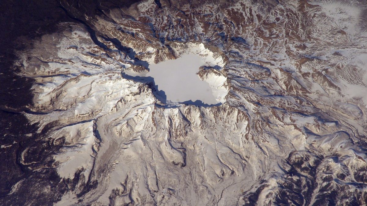 Góra Pektu-san jest oficjalnym miejscem narodzin Kim Dzong Ila 