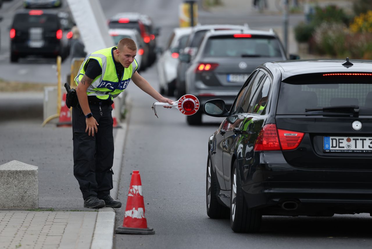 Niemcy wściekli na kontrole graniczne z Polską. "Czas to pieniądz, a my stoimy"