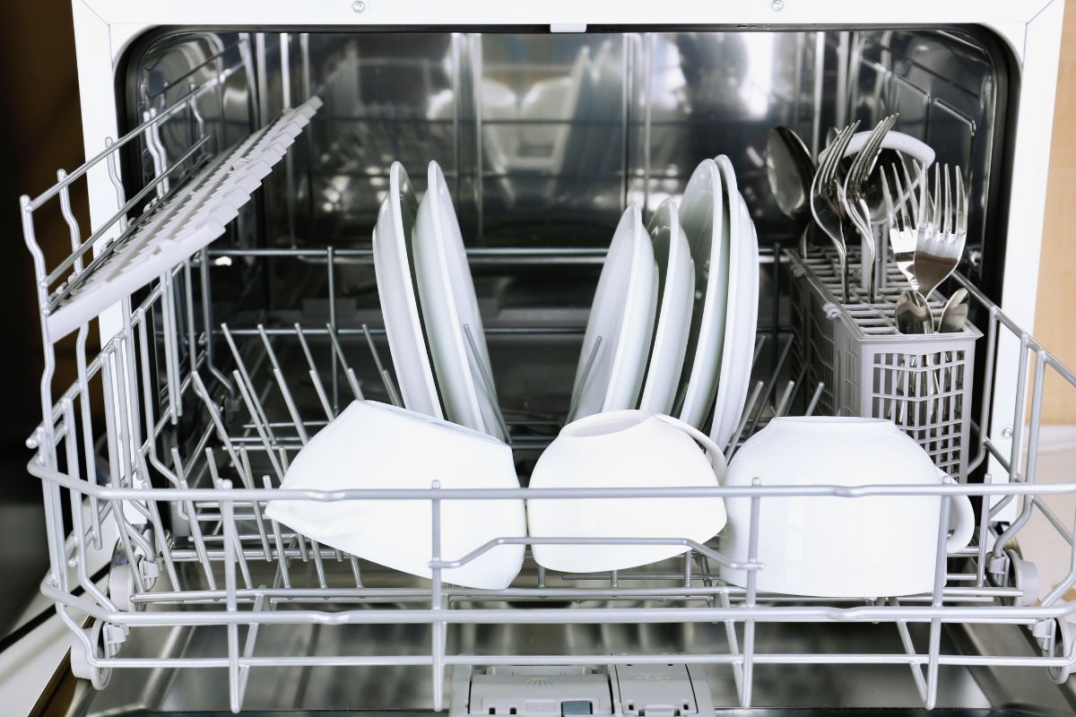 Dishes washed in the dishwasher will look like new.