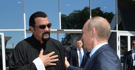 Upadły aktor uwierzył propagandzie. Doczekał się nagrody