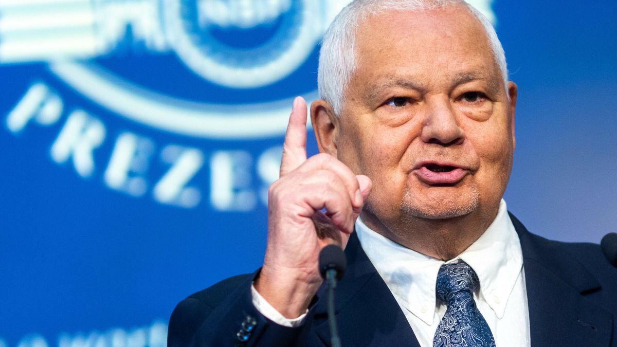 Konferencja prezesa NBP Adama Glapi?skiego
06.10.2022 Warszawa Konferencja prezesa NBP Adama Glapinskiego N/z Adam Glapinski 
fot Andrzej Iwanczuk/REPORTER
N/z: Adam Glapinski
Andrzej Iwanczuk/REPORTER