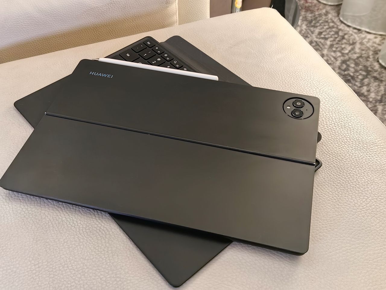 Przypinane magnetycznie etui Huawei MatePad Pro 13.2