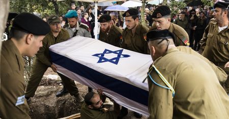 Izraelczycy pobierają nasienie od zabitych w wojnie z Hamasem