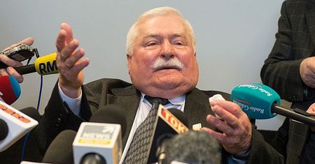 Wałęsa: "Nie mam w domu dokumentów. Przeszukanie IPN byłoby CHAMSTWEM, BEZCZELNOŚCIĄ"