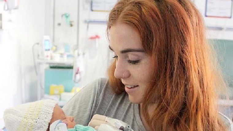 Crystal zaszła w ciążę podczas detoksu