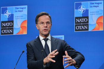 Szef NATO: Ukraina nie może obejść się bez dostaw amunicji
