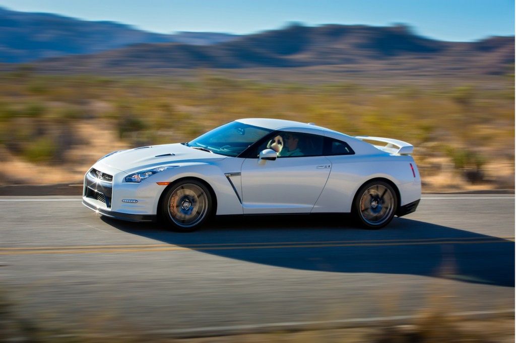 2013 Nissan GT-R - odświeżona Godzilla [galeria] 11