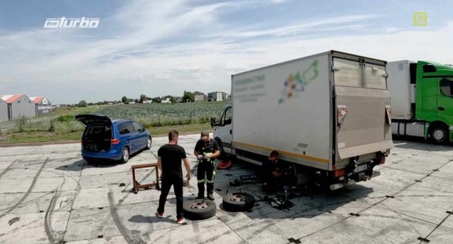 Większość kanałów TVN bez dopisku o emisji w HD