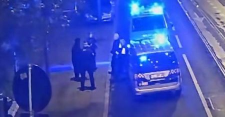 Po prostu sobie stał. Nagle zaroiło się od służb. Wideo z Łodzi